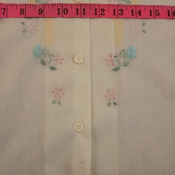 Vintage 1950s  Embroidered Pale Yellow Blouse Shirt Short Sleeve Size (L?) - Picture 5 of 13